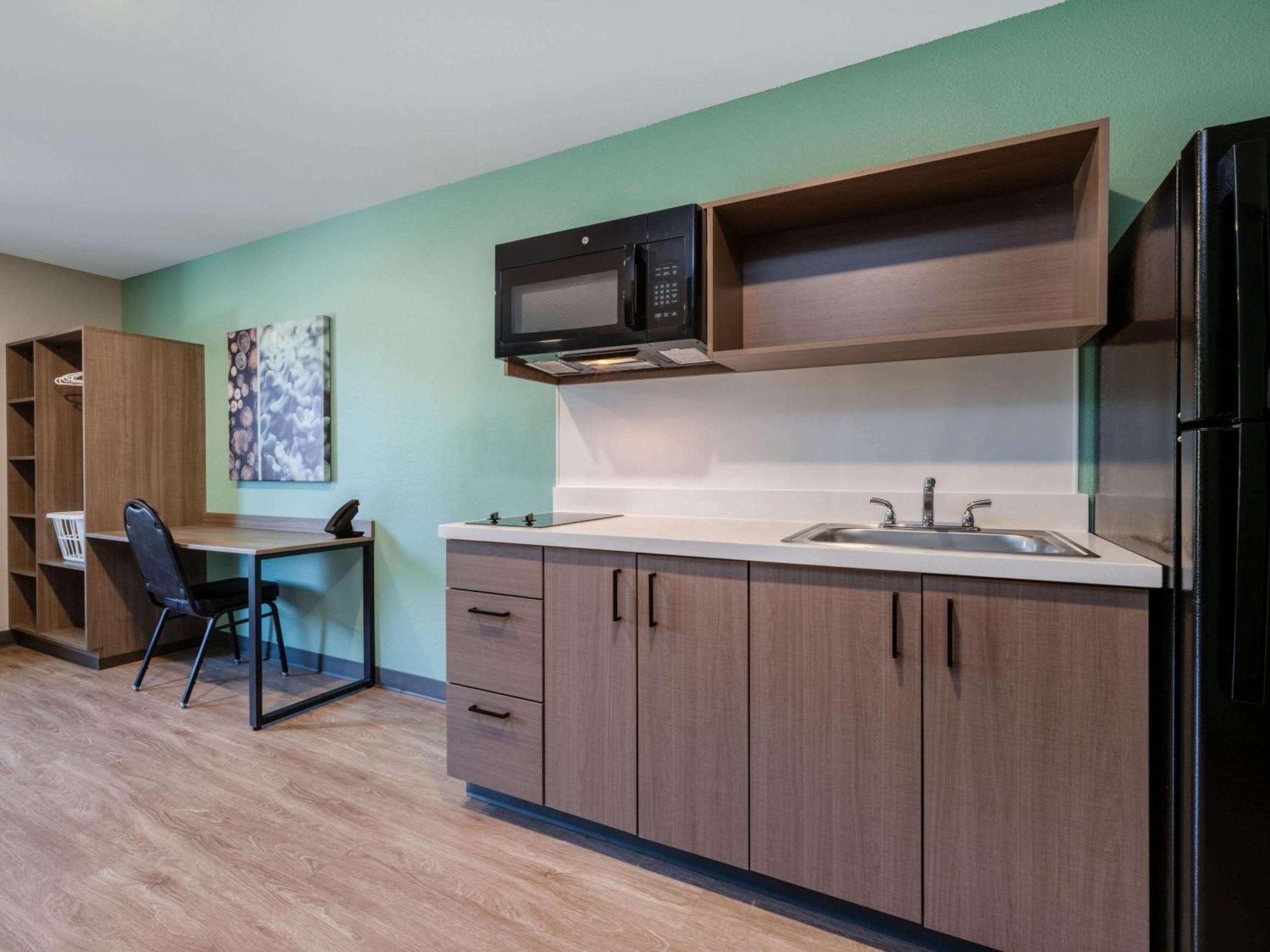 Echo Suites Extended Stay By Wyndham Indianapolis Ameriplex Bagian luar foto