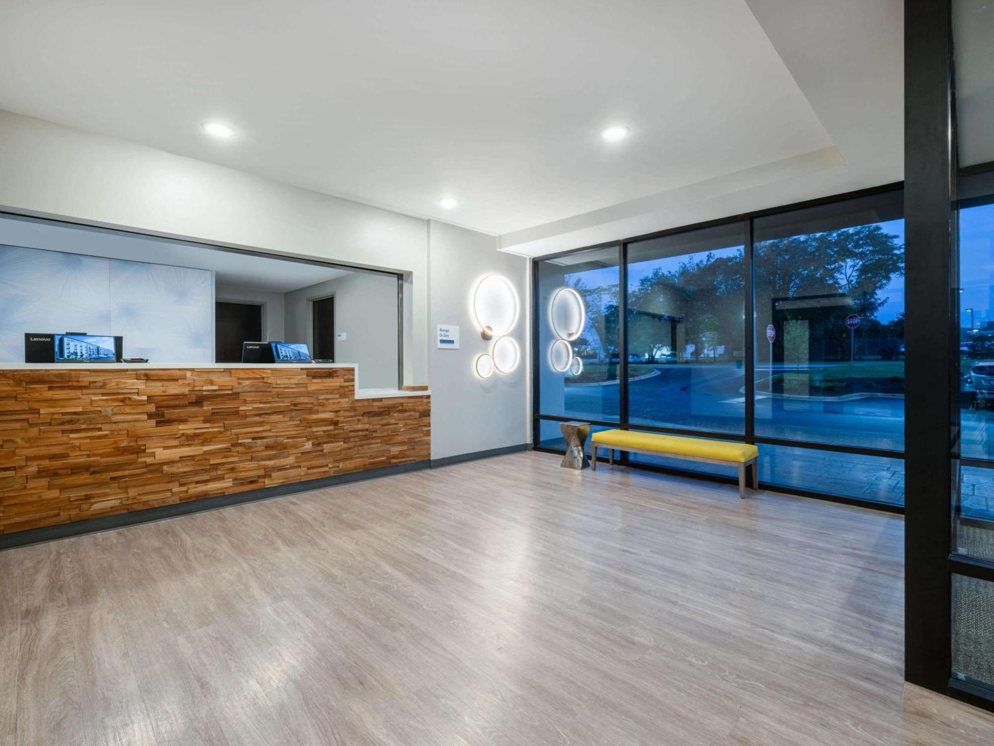 Echo Suites Extended Stay By Wyndham Indianapolis Ameriplex Bagian luar foto