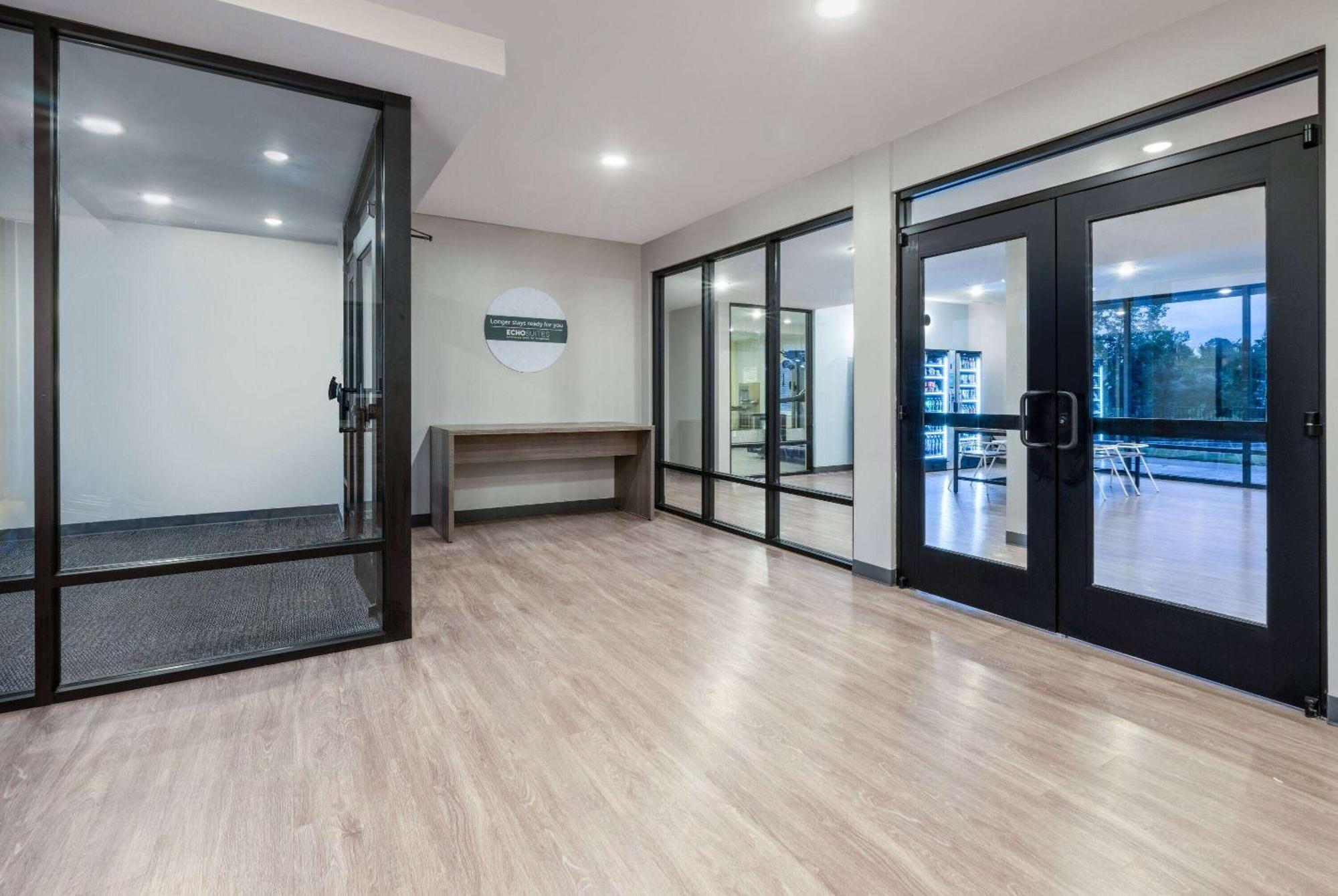 Echo Suites Extended Stay By Wyndham Indianapolis Ameriplex Bagian luar foto