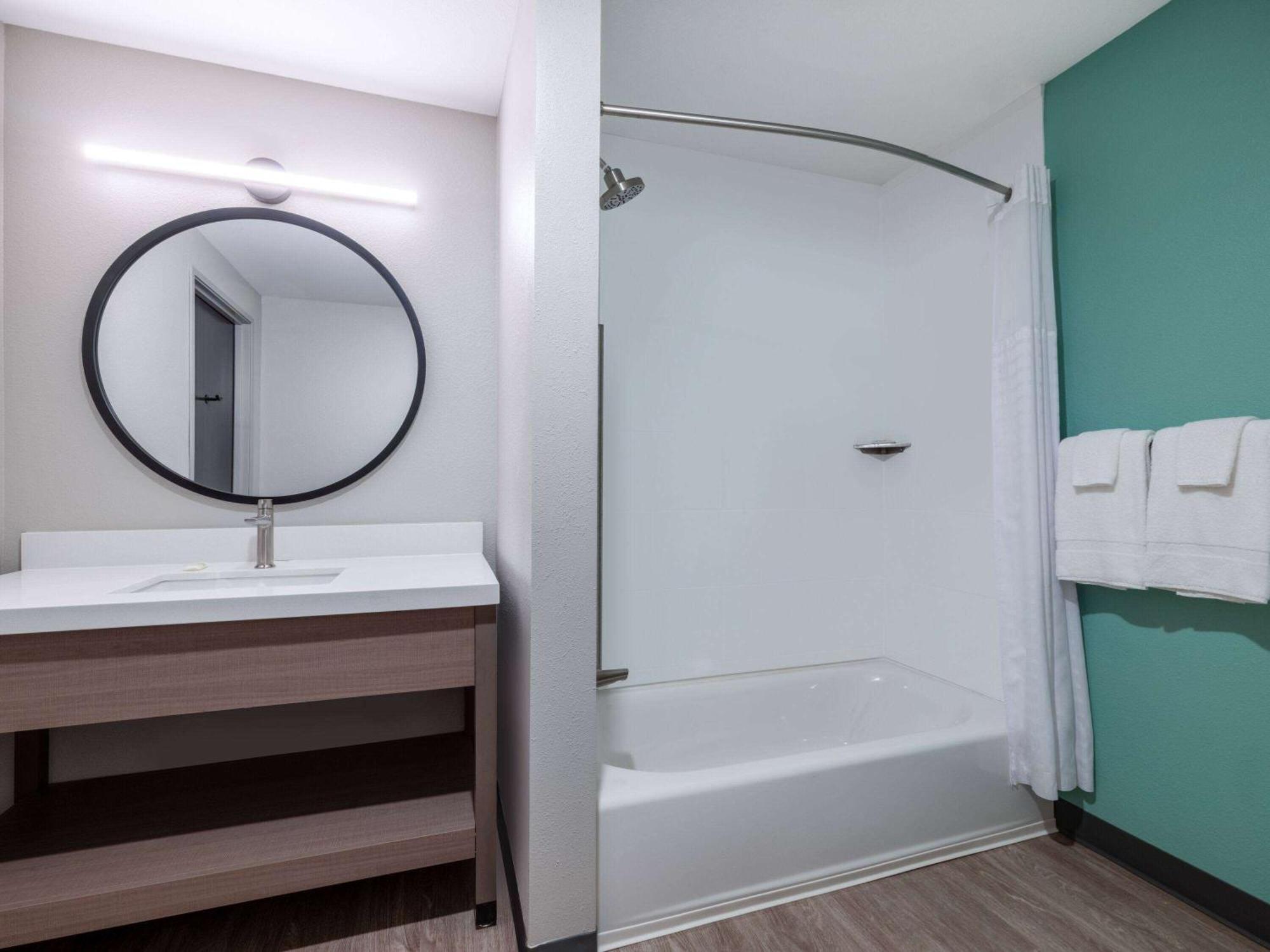 Echo Suites Extended Stay By Wyndham Indianapolis Ameriplex Bagian luar foto