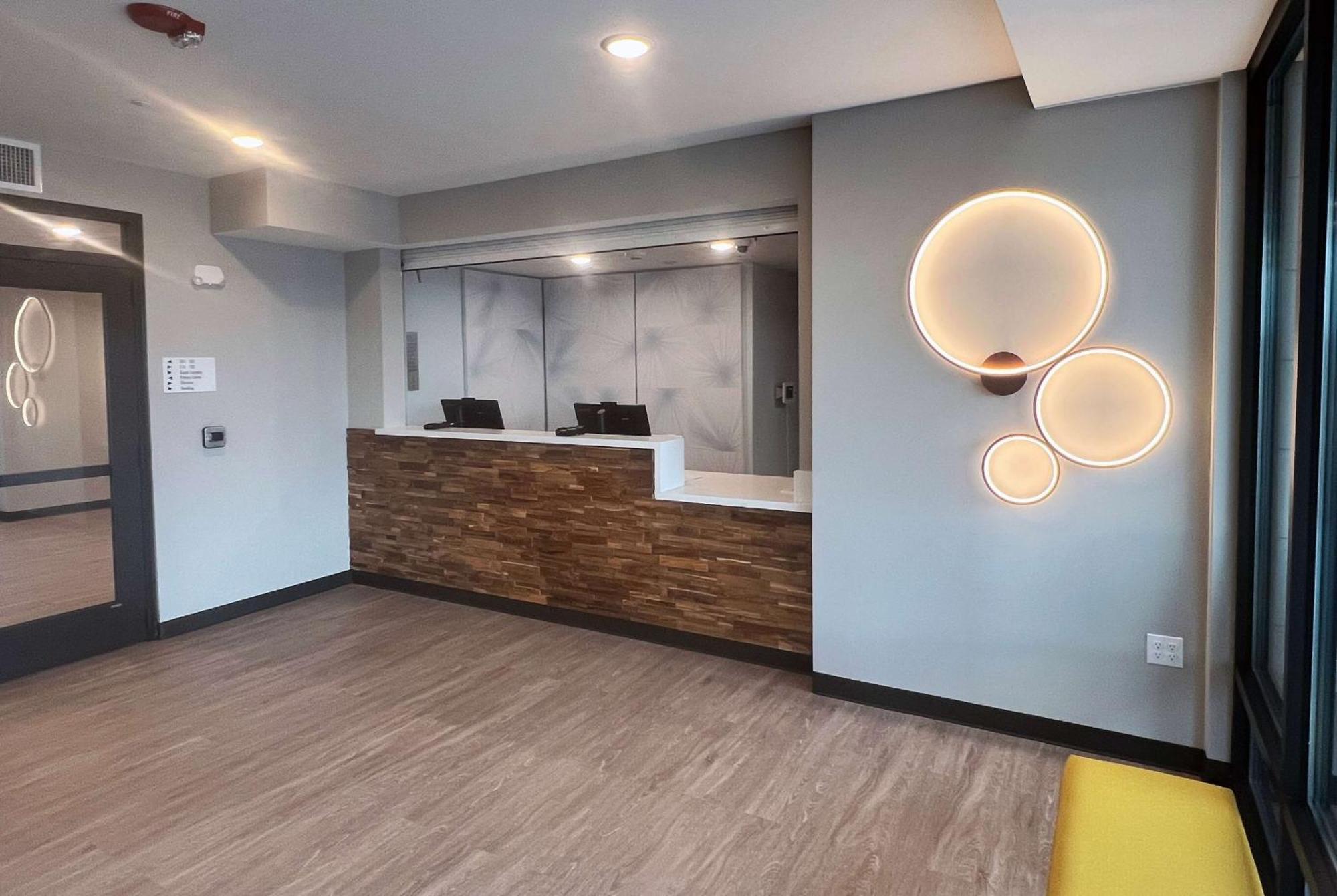 Echo Suites Extended Stay By Wyndham Indianapolis Ameriplex Bagian luar foto